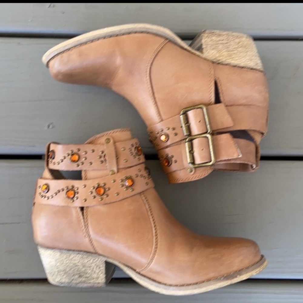 Betsy Johnson “Willow” Leather Booties